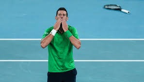 勇记：格林赛后穿着保护靴，但预计下一场仍可带伤出战