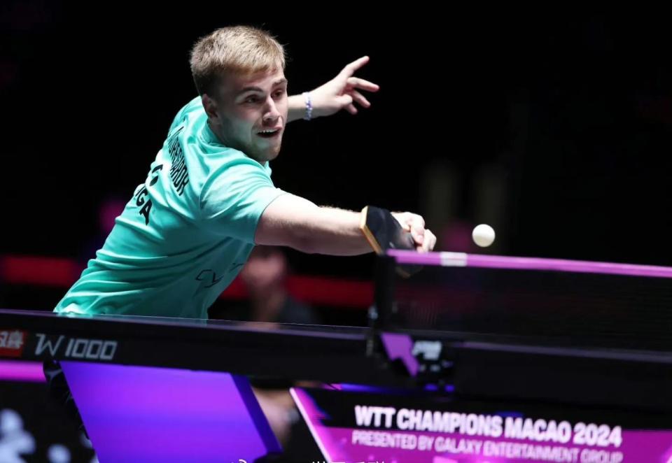 在社交媒体 在社交媒体